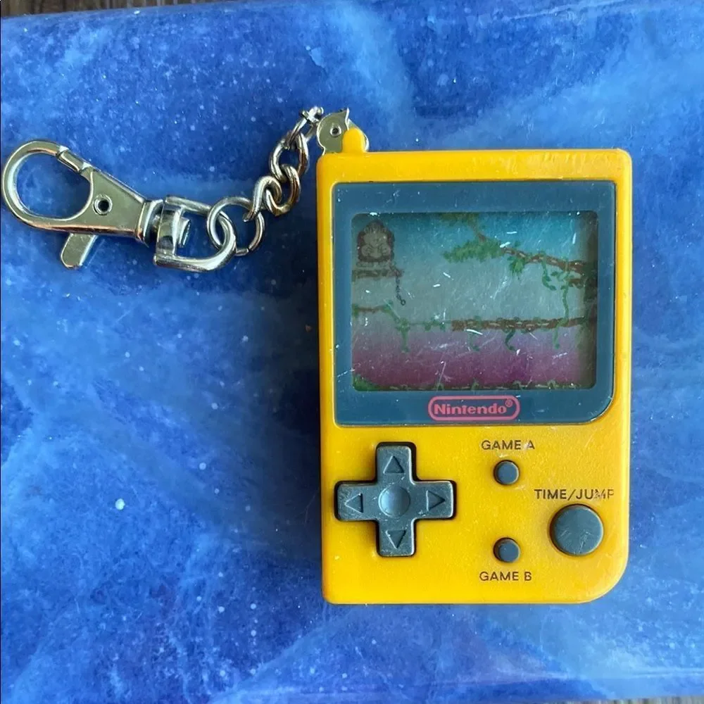Donkey Kong Nintendo Yellow Handheld Game Console Keychain - Picture 2 of 7